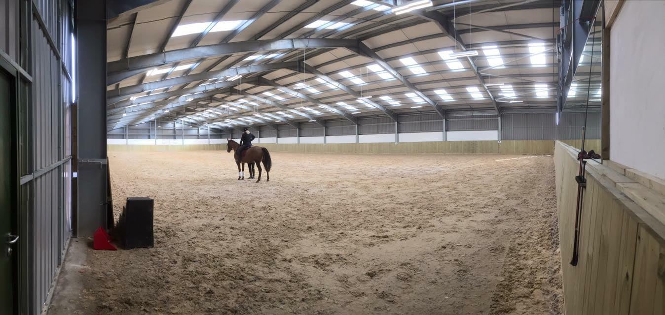 7 Best Horse Riding Schools in Wiltshire, South West England
