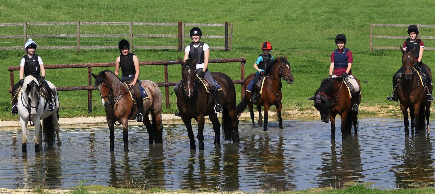 Best Riding Schools in Oxfordshire, South East England